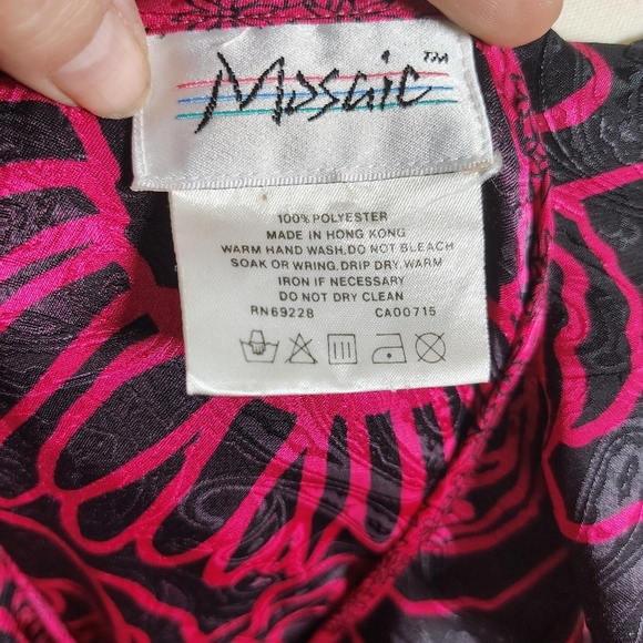 Mosaic Pink and Black Floral Blouse - Picture 5 of 5